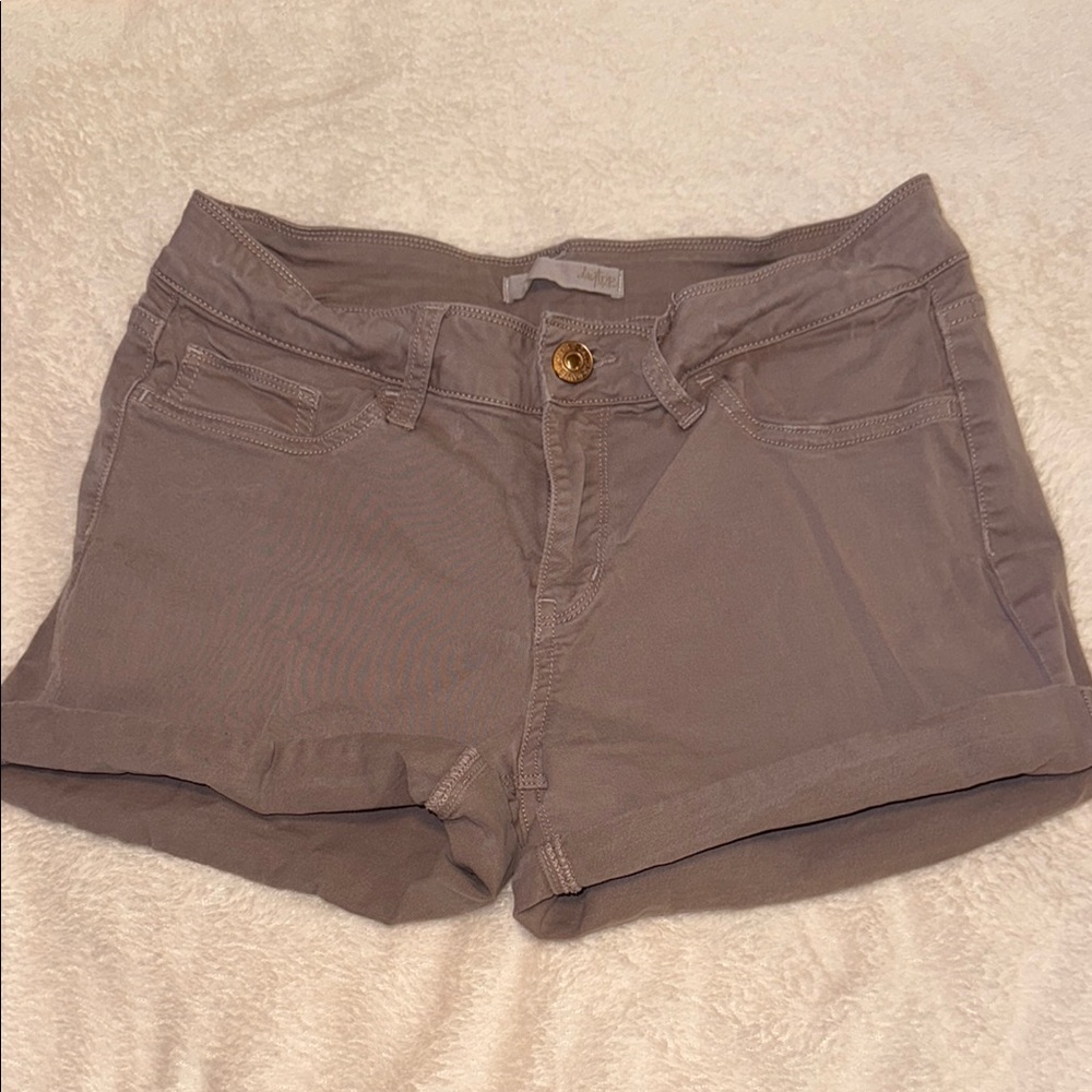Daytrip Cargo Shorts with Cuffed Hem